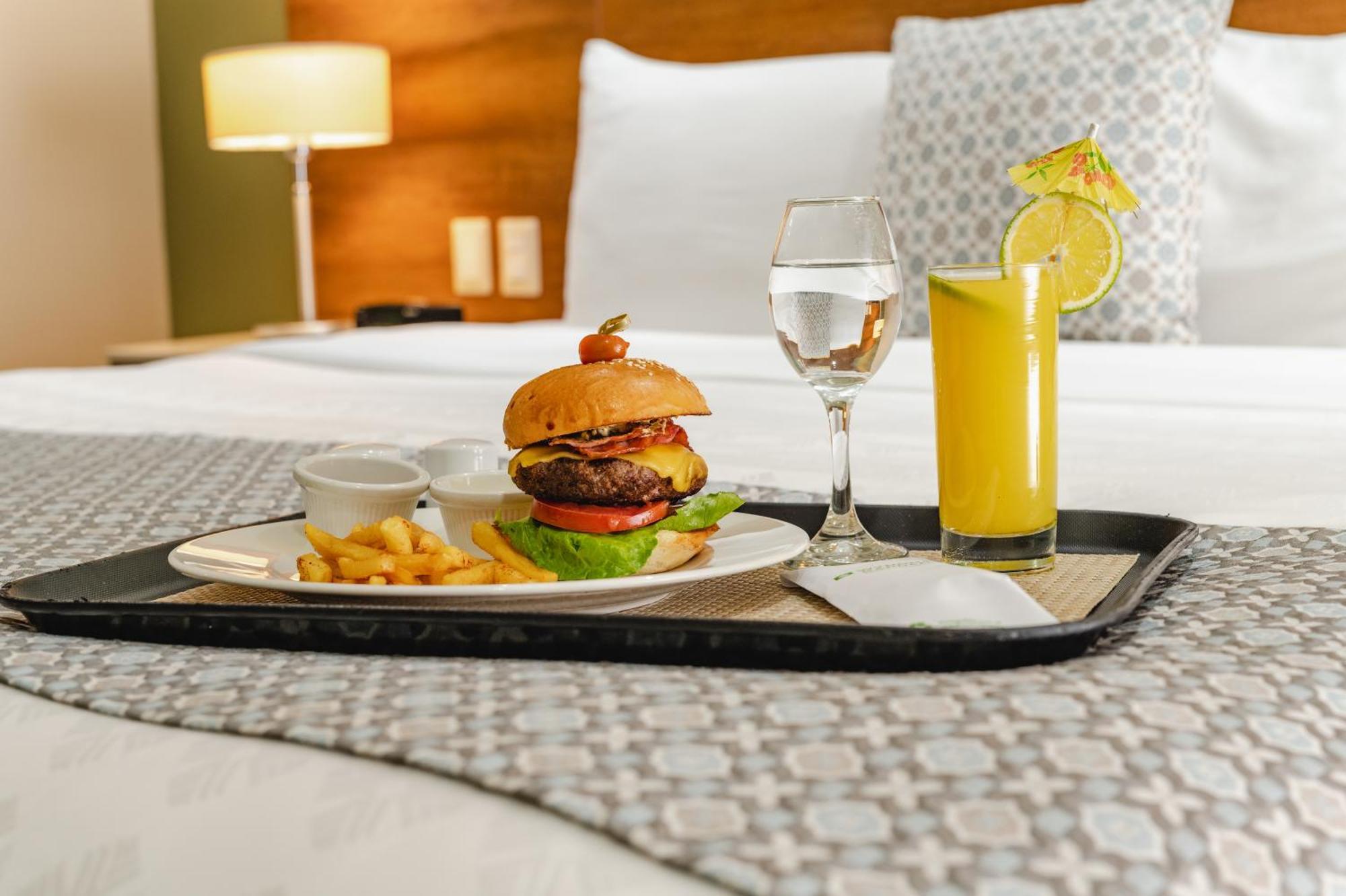 Wyndham Garden Hotel 4*