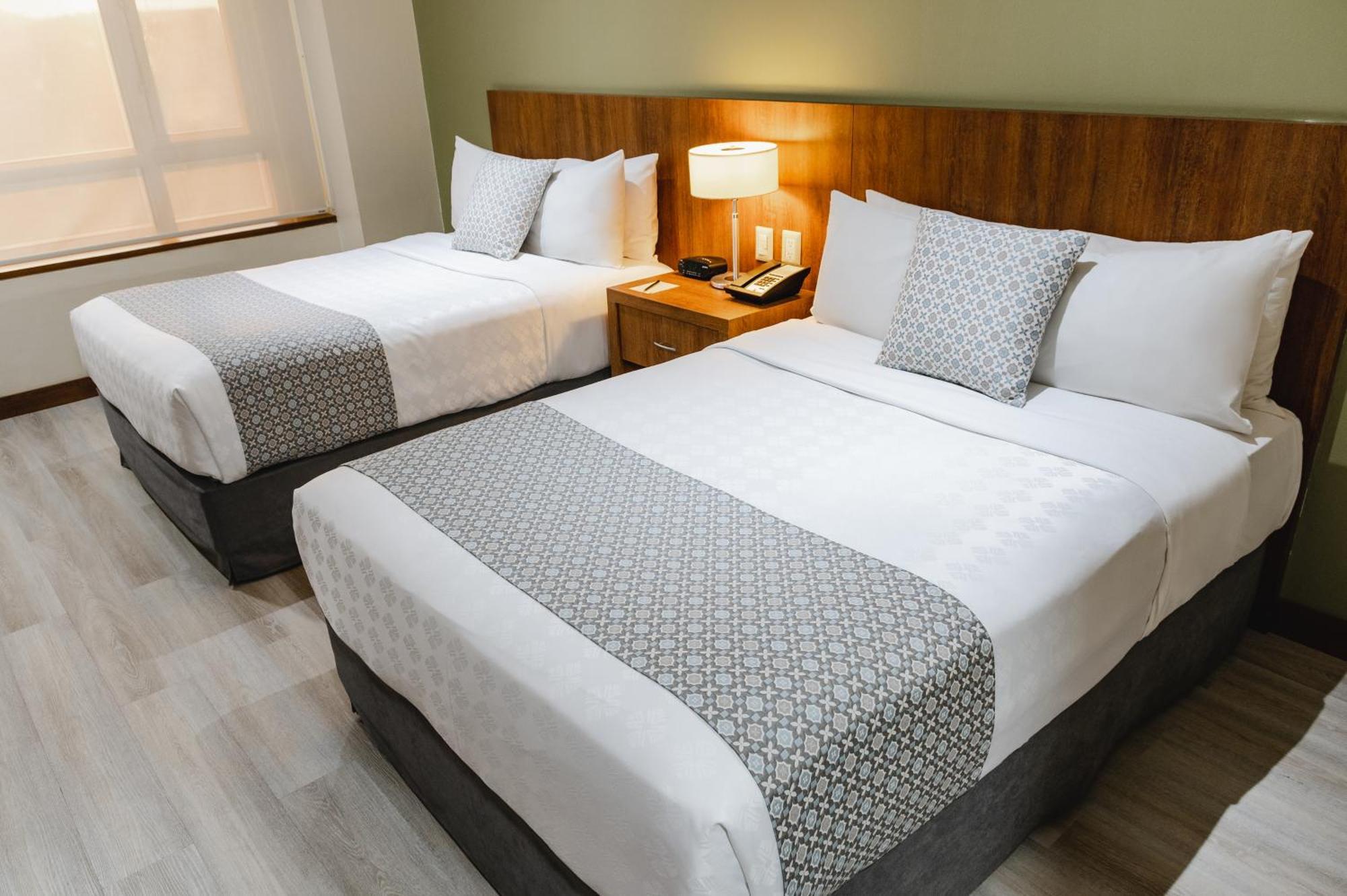 Wyndham Garden Hotel 4*