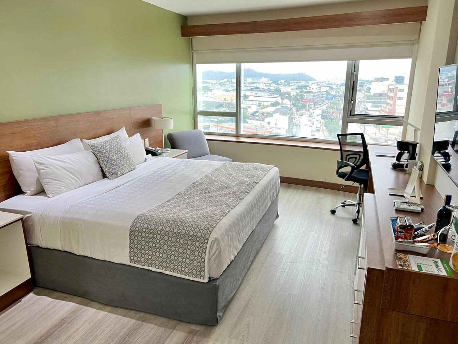 Hotel Wyndham Garden 4*