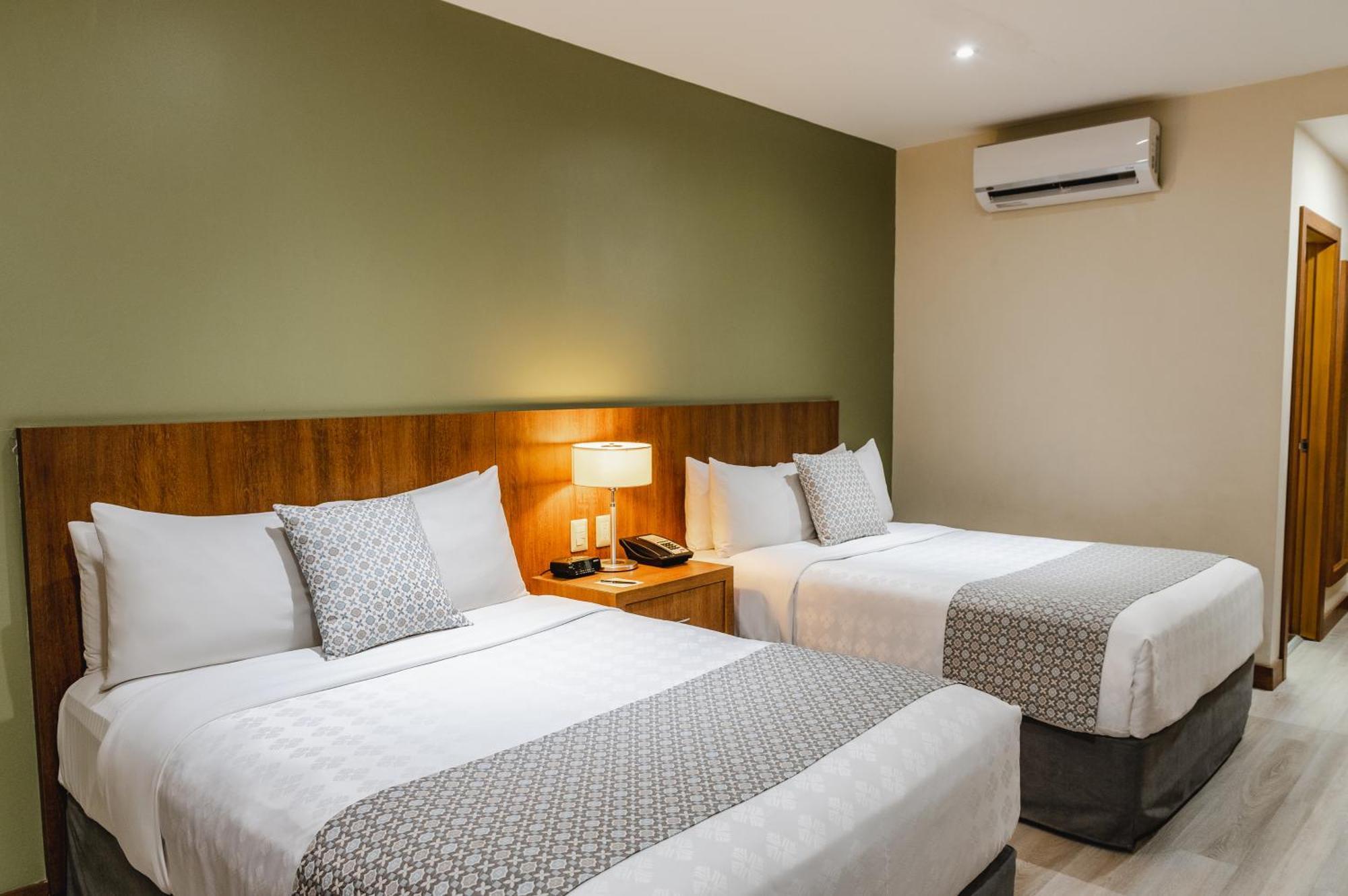 Wyndham Garden Hotel 4*