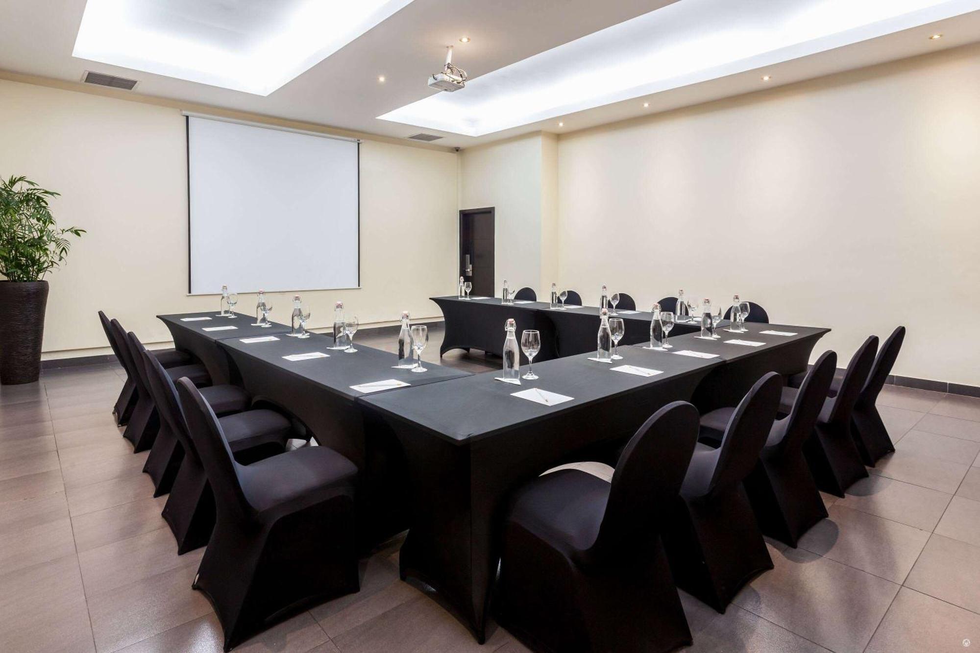 Hotel Wyndham Garden 4*